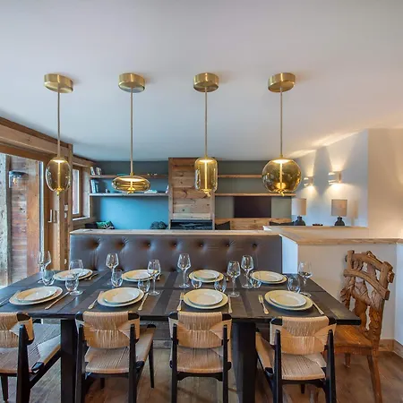 Duplex Renove Au Coeur De Megeve, 3 Chambres, Cheminee, Terrasse, Equipements Modernes. - Fr-1-569-72 *