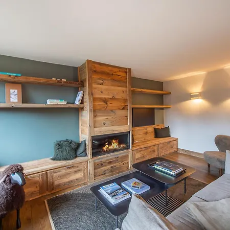 Daire Duplex Renove Au Coeur De Megeve, 3 Chambres, Cheminee, Terrasse, Equipements Modernes. - Fr-1-569-72 Megève