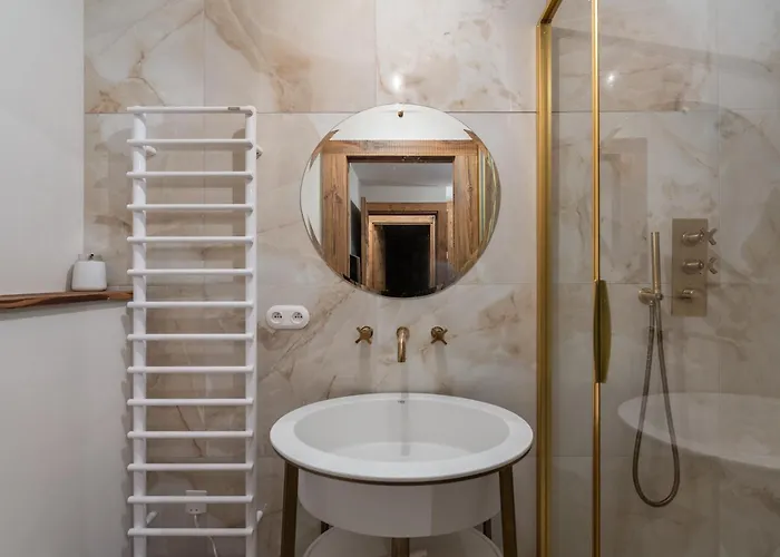 Duplex Renove Au Coeur De Megeve, 3 Chambres, Cheminee, Terrasse, Equipements Modernes. - Fr-1-569-72 *