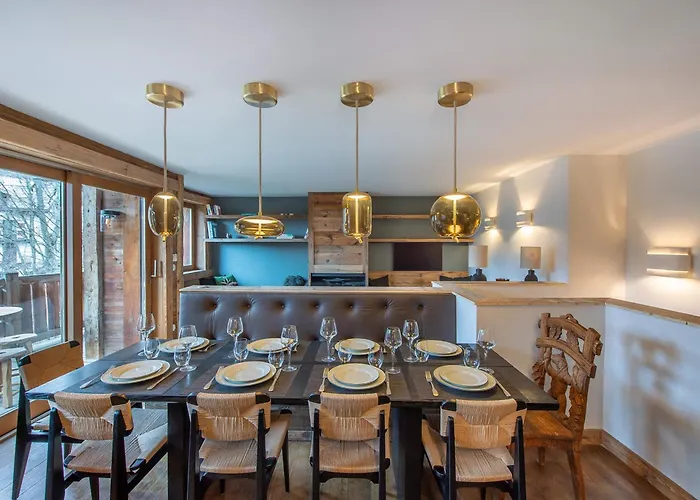 Duplex Renove Au Coeur De Megeve, 3 Chambres, Cheminee, Terrasse, Equipements Modernes. - Fr-1-569-72 *